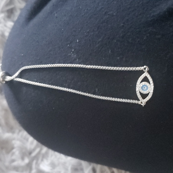 Evil eye sliding adjustable bracelet - Picture 2 of 3